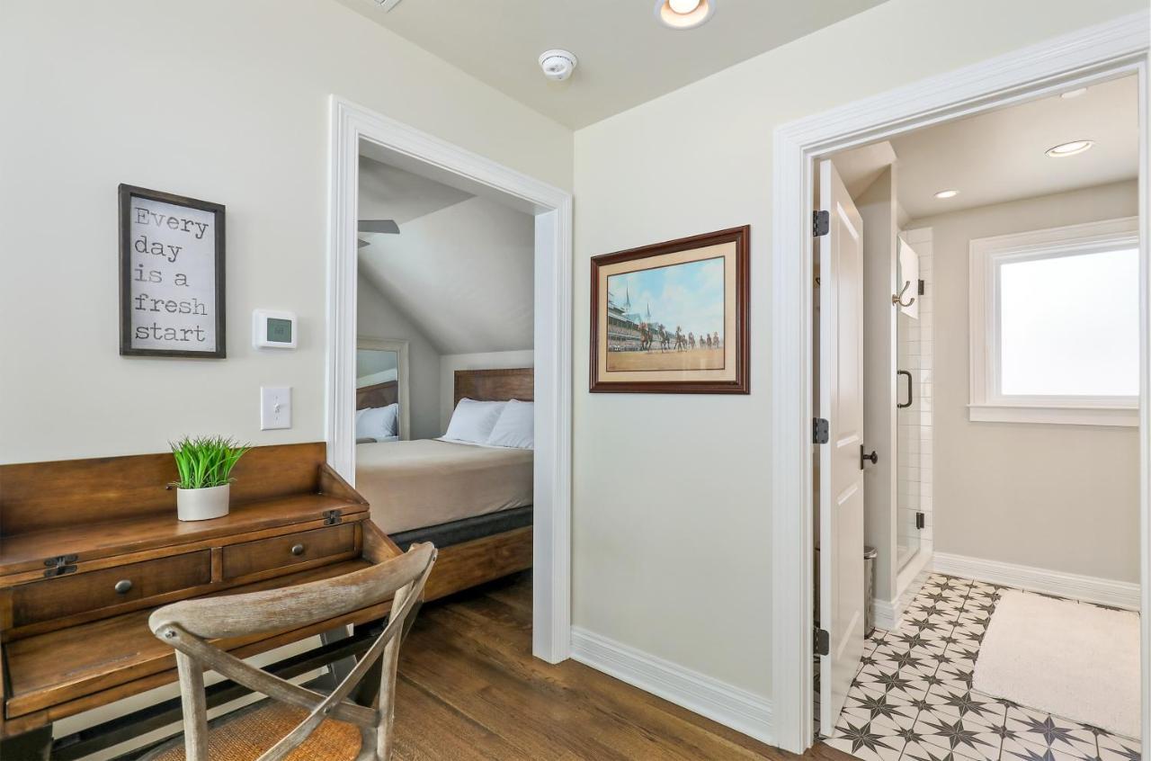 The Livery On 5th, Unit B Apartamento *